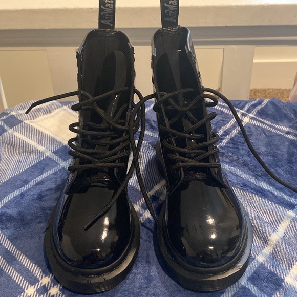 Dr. Marten’s Boots  ( Air cushion sole ) - Picture 13 of 15